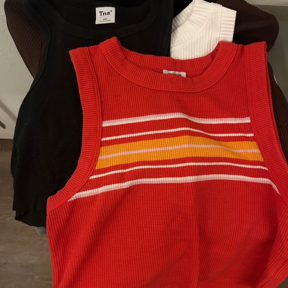Clothing bundle - Picture 8 of 8